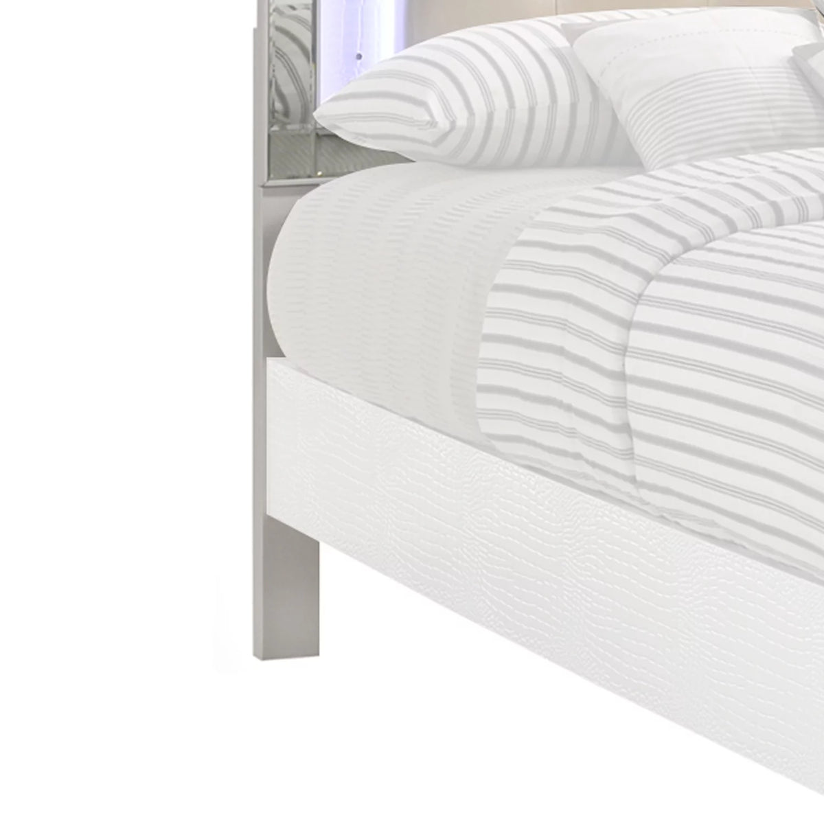 Modern White Full Size Wooden Headboard with LED R147330