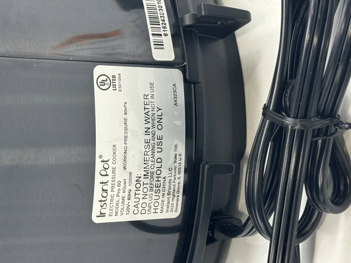 10-in-1 6 Quart Black Pressure Cooker Slow Cooker Z71069